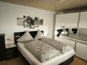 Sunny, modern 2-room apartment (60 sqm) with terrace - Image 4