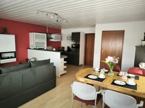 Sunny, modern 2-room apartment (60 sqm) with terrace - Image 3
