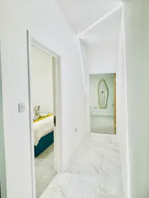 Brand-New Modern 2 Bed Room Apart ment With FREE Parking - Image 4