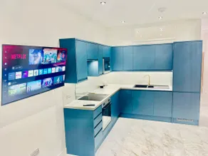 Brand-New Modern 2 Bed Room Apart ment With FREE Parking - Image 3
