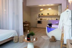 The Sensual Suite, whirlpool, tantra, and garden - Image 5