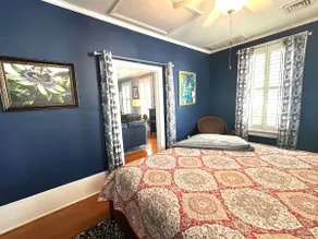 Stay downtown at the Blue Ruby - Image 3