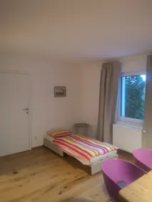 Cozy living in the countryside near Vienna - Image 4