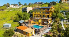 Luxury Hillside Oasis – Pool, Spa, Views Sleeps 14 - Image 2