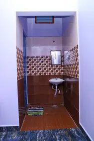 Maniz Cottage - Image 4