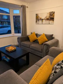 Spacious 3BR House for Long-term Stays - Image 2