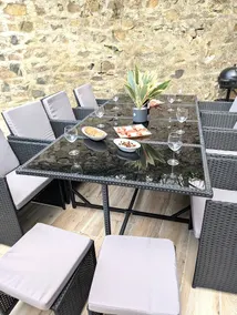 Air-conditioned cottage between Beaujolais and Burgundy for 12 people. - Image 3