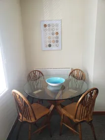 First-Floor Portsmouth Flat | Cozy & Pet Friendly - Image 5