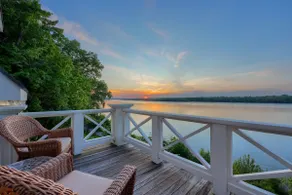 The Riverfront Boathouse (Very Secluded) - Image 3
