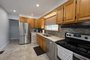 Renovated 3BR Home w/Vball Set—Near Rogers Stadium - Image 4