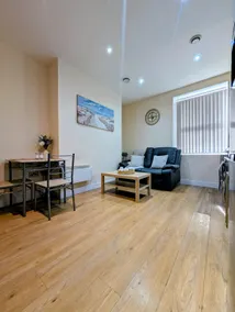 Apartment in Huddersfield West Yorkshire - Image 2