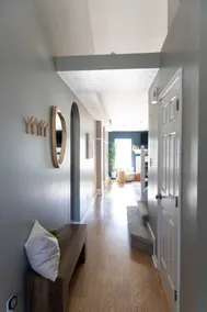Charming Cul-de-Sac Home - Image 4