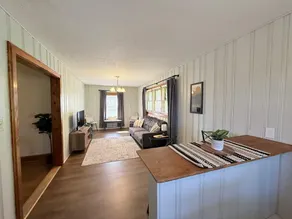 The Lofty Maple - Image 3