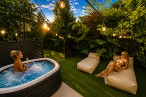 VILLA VĀLÄN | Hot Tub Jacuzzi | Fire Pit | Cinema - Image 2