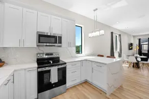 Luxury 2BR Loft + Rooftop Deck - Image 3