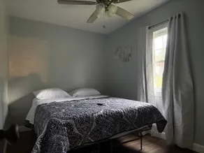 Corner Cottage - Image 4