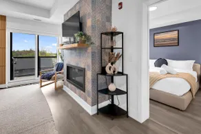 LUXE Lakeside Suite - Heated Pool-Gym-Pickle Ball - Image 2