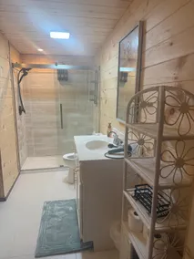 Hot Tub, Fire Pit, Fast WiFi & VERY Close to RRG! - Image 5