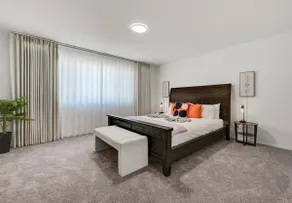 New 5BR Home Near Strip • Spacious & Comfy Stay - Image 3