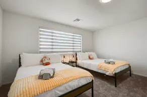 New 5BR Home Near Strip • Spacious & Comfy Stay - Image 4