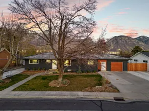 6 bed, 4 bath Utah Themed Spacious Estate! - Image 5