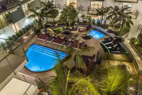 Luxury by the Grove, free parking (no hidden fees) - Image 2
