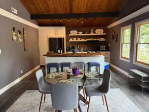 Waterfront view Retreat - Image 5