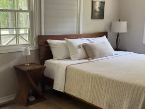Cozy Coastal Cove * King Bed- 5 miles to WB - Image 2