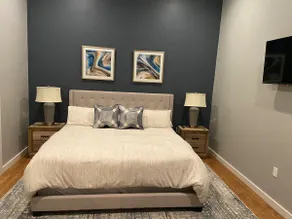 Apt 205 at The W on Broadway - Image 3