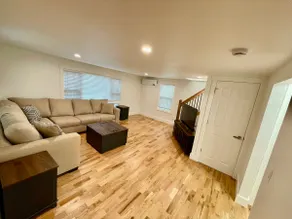 Harbor Haven Farmhouse - Image 5