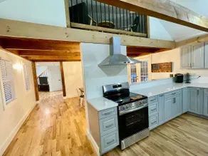 Harbor Haven Farmhouse - Image 3