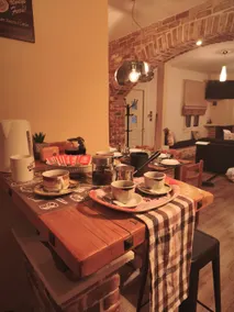 Urban Escape up to 6| Yard, BBQ and Fireplace - Image 2