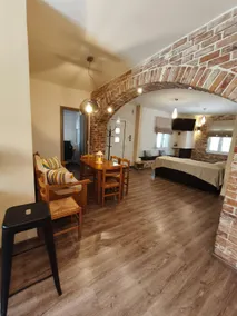 Urban Escape up to 6| Yard, BBQ and Fireplace - Image 3