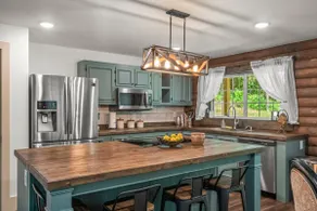 Secluded Log Cabin 8 Acres Sleeps 8 Near Nashville - Image 5