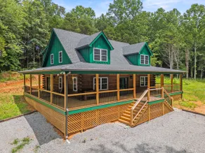 Secluded Log Cabin 8 Acres Sleeps 8 Near Nashville - Image 2