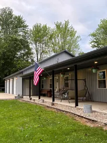 Quiet home near Lake Sullivan - Image 3