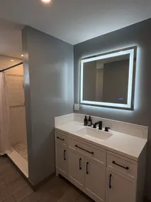 Stylish 2BR w/ Backyard | 25 Min to NYC | Sleeps 6 - Image 3