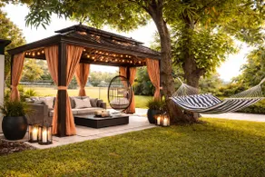Steps to Stadium| Huge Yard & Spa | Views to Canal - Image 2