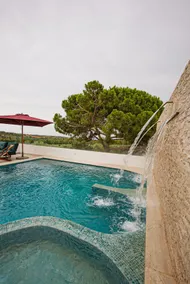 Elevated pool & panoramic forest and mountain views - Image 2