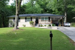 Charming East ATL Retreat Near Downtown & Airport - Image 2