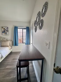 Luna's Cozy Private Suite with Fireplace & 2BRs - Image 4