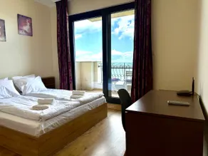 Cosher Gardenia Palace Apt 6 Free Parking - Image 4