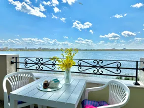 Cosher Gardenia Palace Apt 6 Free Parking - Image 5