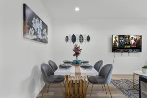 Jie's New! Urban Still – 2B Apartment Pasadena - Image 3