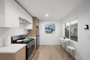 Jie's New! Urban Still – 2B Apartment Pasadena - Image 4