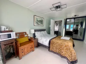Private Garden Suite | Free Parking | Workspace - Image 4