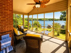 Lakefront Fall Escape | Hot Tub, Dock, Kayaks - Image 5