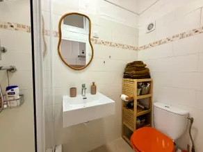 Charming air-conditioned two-room apartment, wifi, downtown Sartène - Image 4