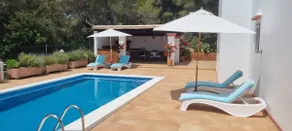 Charmerende villa med swimmingpool og grill 300 m fra stranden. - Image 4