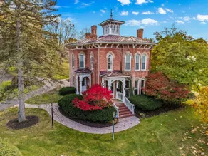 Luxury Home with pool-Historic Strawberry Castle - Image 4